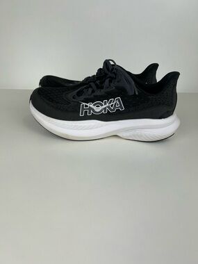 HOKA ONE ONE MACH 6 WOMENS BLACK/WHITE RUNNING WALKING SHOE SIZE 10 WIDE